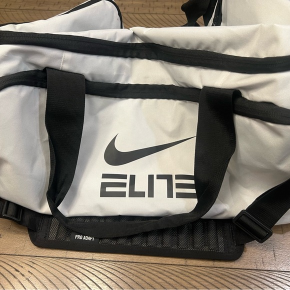 nike brasilia backpack burgundy – Dowling Catholic Campus Store Model:TSAWSS-902MH This product is made Baggallini Securtex Anti-Theft Keepsake Removed for Weekend